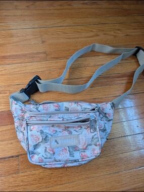 Everest Floral Fanny Pack - Pink & Cream